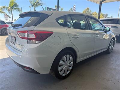 2017 Subaru Impreza 2.0i   - Photo 10 - Orange, CA 92868