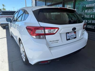 2017 Subaru Impreza 2.0i   - Photo 7 - Orange, CA 92868