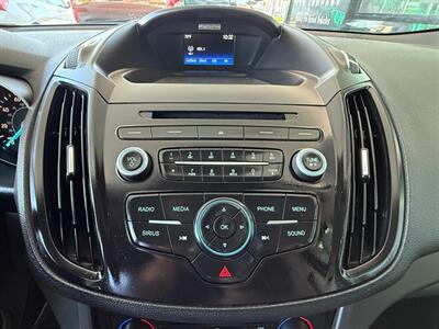 2017 Ford Escape SE - Photo 31 - Orange, CA 92868