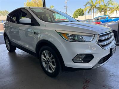 2017 Ford Escape SE - Photo 8 - Orange, CA 92868