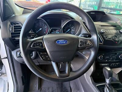 2017 Ford Escape SE - Photo 20 - Orange, CA 92868