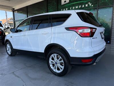 2017 Ford Escape SE - Photo 6 - Orange, CA 92868