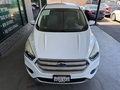 2017 Ford Escape SE - Photo 13 - Orange, CA 92868