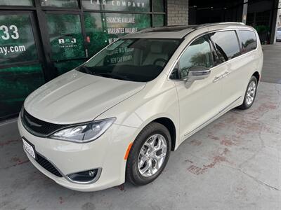 2017 Chrysler Pacifica Limited   - Photo 2 - Orange, CA 92868