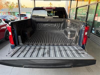 2021 Chevrolet Silverado 1500 LTZ   - Photo 15 - Orange, CA 92868