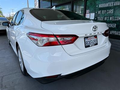 2019 Toyota Camry LE - Photo 6 - Orange, CA 92868