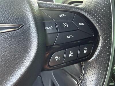 2021 Chrysler Pacifica Hybrid Limited   - Photo 21 - Orange, CA 92868