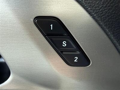 2021 Chrysler Pacifica Hybrid Limited   - Photo 24 - Orange, CA 92868