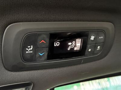 2021 Chrysler Pacifica Hybrid Limited   - Photo 37 - Orange, CA 92868