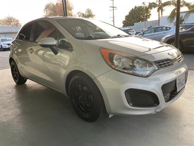 2014 Kia Rio 5-Door LX   - Photo 8 - Orange, CA 92868