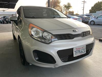 2014 Kia Rio 5-Door LX   - Photo 9 - Orange, CA 92868