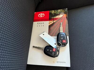 2016 Toyota RAV4 XLE   - Photo 39 - Orange, CA 92868