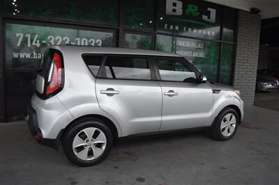 2014 Kia Soul   - Photo 9 - Orange, CA 92868