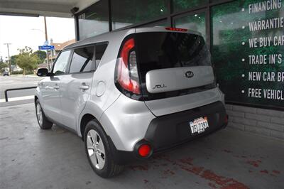 2014 Kia Soul   - Photo 6 - Orange, CA 92868