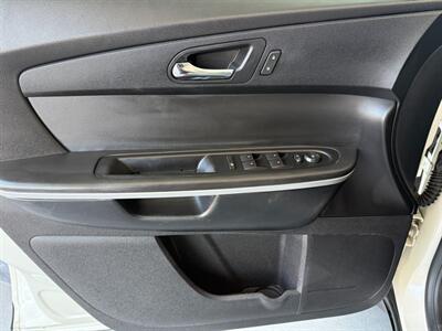 2012 GMC Acadia SL   - Photo 21 - Orange, CA 92868