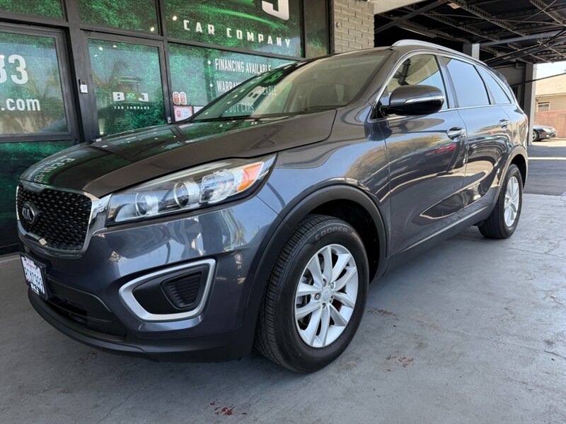 2017 Kia Sorento LX  