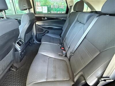 2017 Kia Sorento LX - Photo 23 - Orange, CA 92868