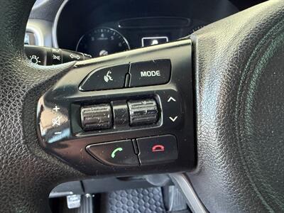 2017 Kia Sorento LX - Photo 19 - Orange, CA 92868