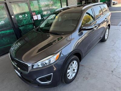 2017 Kia Sorento LX - Photo 2 - Orange, CA 92868
