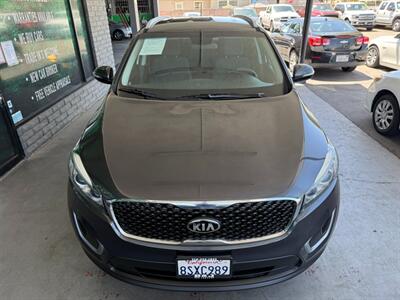 2017 Kia Sorento LX - Photo 12 - Orange, CA 92868
