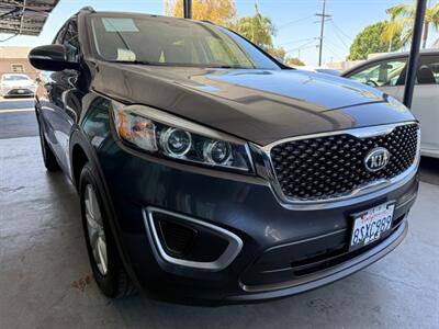 2017 Kia Sorento LX - Photo 8 - Orange, CA 92868