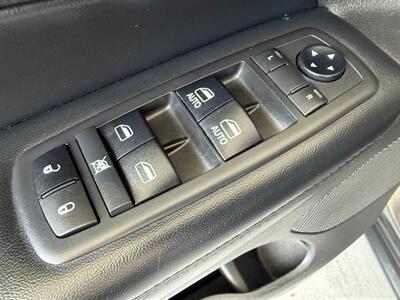 2019 Jeep Grand Cherokee Laredo E   - Photo 23 - Orange, CA 92868