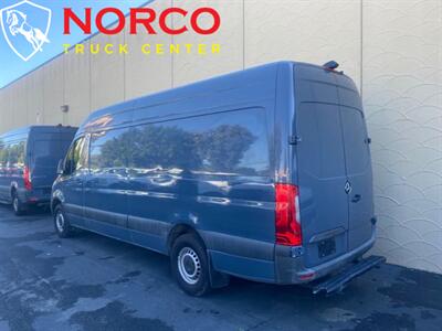 2019 Mercedes-Benz Sprinter Crew 2500   - Photo 2 - Norco, CA 92860