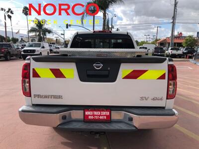 2019 Nissan Frontier SV V6 Extended Cab Short Bed   - Photo 7 - Norco, CA 92860