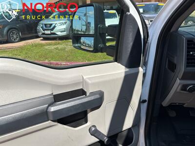 2022 Ford F-350 Super Duty XL Crew Cab 8' Utility W/ Ladder Rack   - Photo 12 - Norco, CA 92860