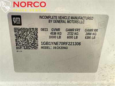 2024 Chevrolet Silverado 2500HD LT Crew Cab w/ 8' Utility Bed 4x4   - Photo 29 - Norco, CA 92860