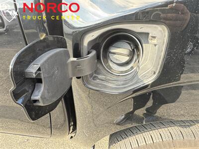 2022 Nissan Frontier SV Crew Cab Short Bed   - Photo 11 - Norco, CA 92860