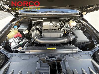 2022 Nissan Frontier SV Crew Cab Short Bed   - Photo 27 - Norco, CA 92860