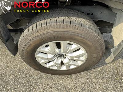 2022 Nissan Frontier SV Crew Cab Short Bed   - Photo 9 - Norco, CA 92860