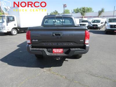 2017 Toyota Tacoma SR V6  Crew Cab 4X4 - Photo 6 - Norco, CA 92860