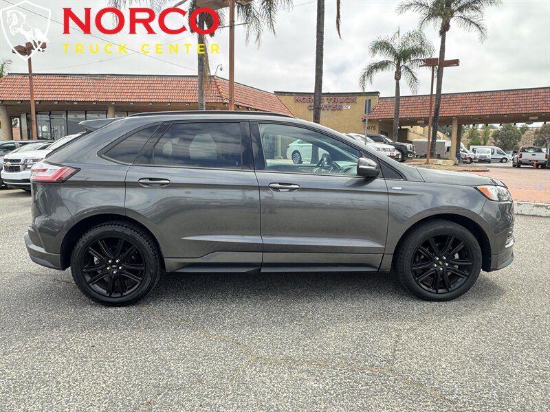 2020 Ford Edge ST-Line's photo