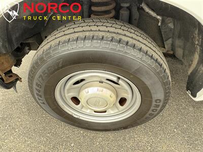 2015 Ford F-250 Super Duty XL Regular Cab 8' Utility Bed   - Photo 15 - Norco, CA 92860