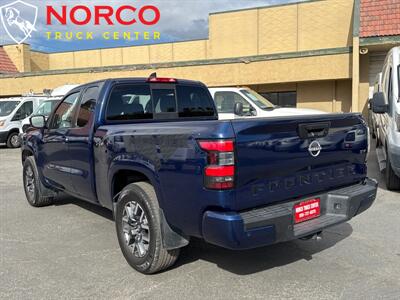 2022 Nissan Frontier SV Crew Cab Short Bed   - Photo 6 - Norco, CA 92860