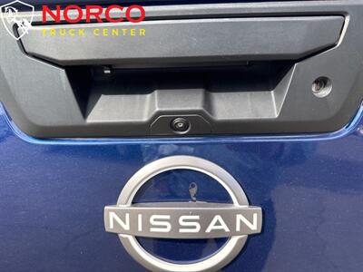 2022 Nissan Frontier SV Crew Cab Short Bed   - Photo 11 - Norco, CA 92860