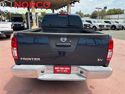 2015 Nissan Frontier SV V6 Extended Cab Short Bed   - Photo 7 - Norco, CA 92860