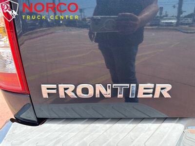 2015 Nissan Frontier SV V6 Extended Cab Short Bed   - Photo 11 - Norco, CA 92860