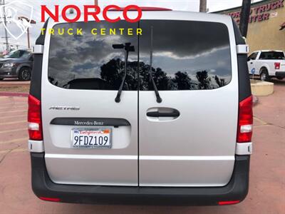 2019 Mercedes-Benz Metris Worker 7 Passenger   - Photo 9 - Norco, CA 92860