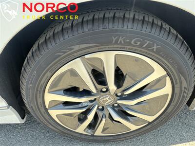 2020 Honda Accord Hybrid Touring   - Photo 13 - Norco, CA 92860