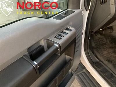 2016 Ford F550 XL CC LIFTGATE  Crew Cab 12' Stake Bed w/ Lift Gate Diesel 4x4 - Photo 29 - Norco, CA 92860