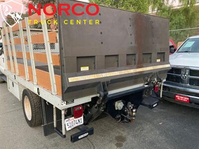 2016 Ford F550 XL CC LIFTGATE  Crew Cab 12' Stake Bed w/ Lift Gate Diesel 4x4 - Photo 17 - Norco, CA 92860