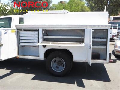 2001 Chevrolet Silverado 3500  Regular Cab Enclosed Utility Diesel 4x4 - Photo 5 - Norco, CA 92860