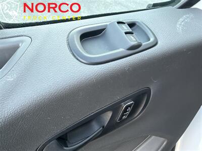 2023 Ford Transit 250 T250 AWD Medium Roof Cargo   - Photo 17 - Norco, CA 92860