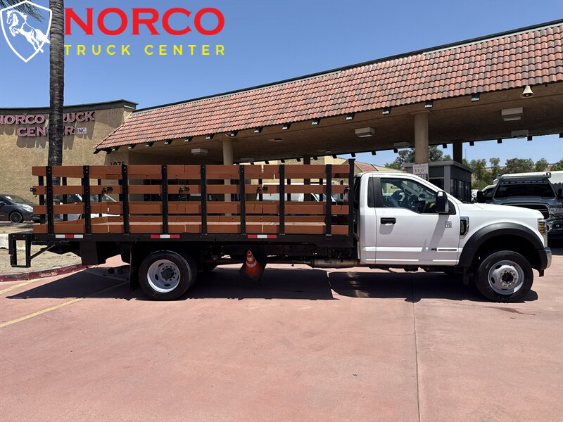 2019 Ford F-550 Super Duty Stake Bed w/ Liftgate   - Photo 1 - Norco, CA 92860