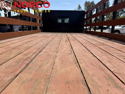 2019 Ford F-550 Super Duty Stake Bed w/ Liftgate - Photo 10 - Norco, CA 92860