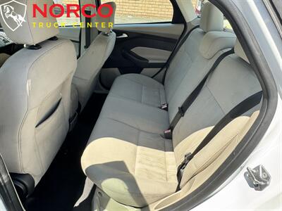 2015 Ford Focus SE   - Photo 13 - Norco, CA 92860