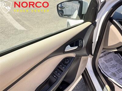 2015 Ford Focus SE   - Photo 14 - Norco, CA 92860